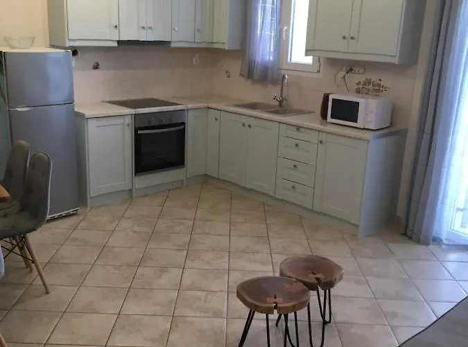 Deluxe Irene1 * Naxos City